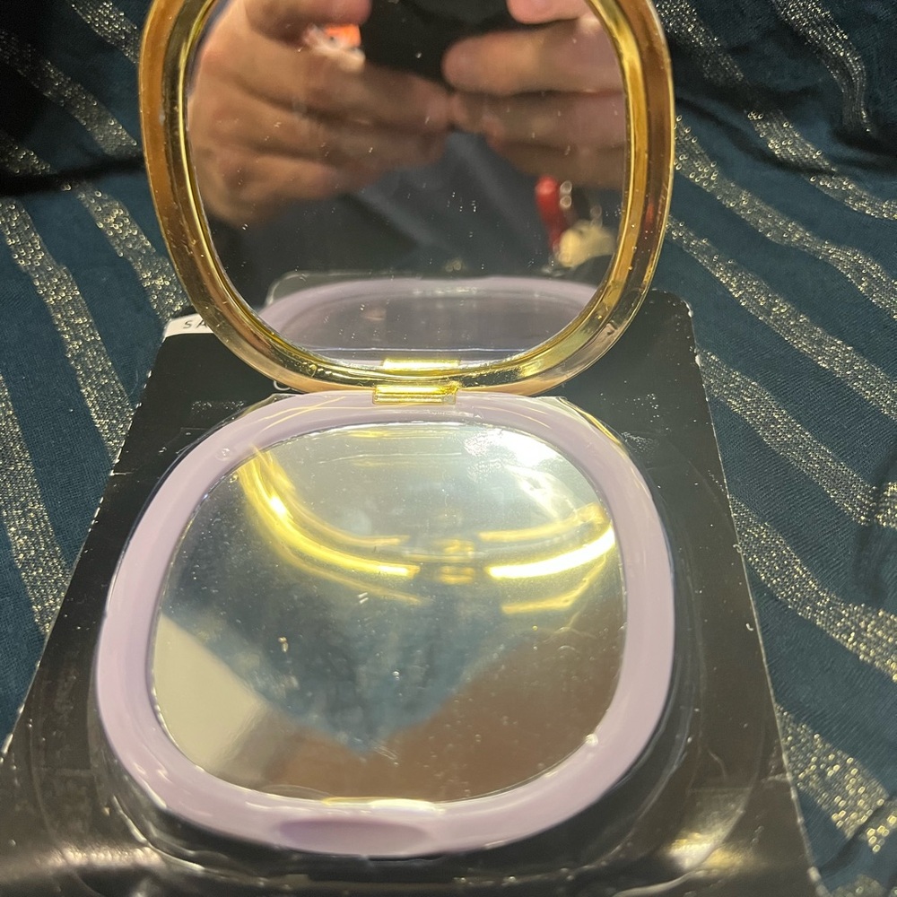 Source Unknown Lavender Compact Mirror - Picture 2 of 2
